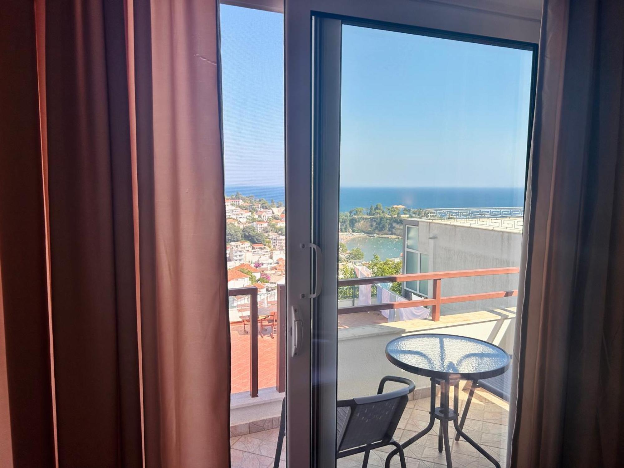 Apartments Aga Ulcinj Exteriör bild