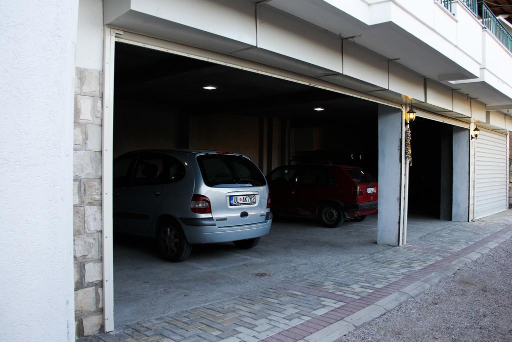Apartments Aga Ulcinj Exteriör bild