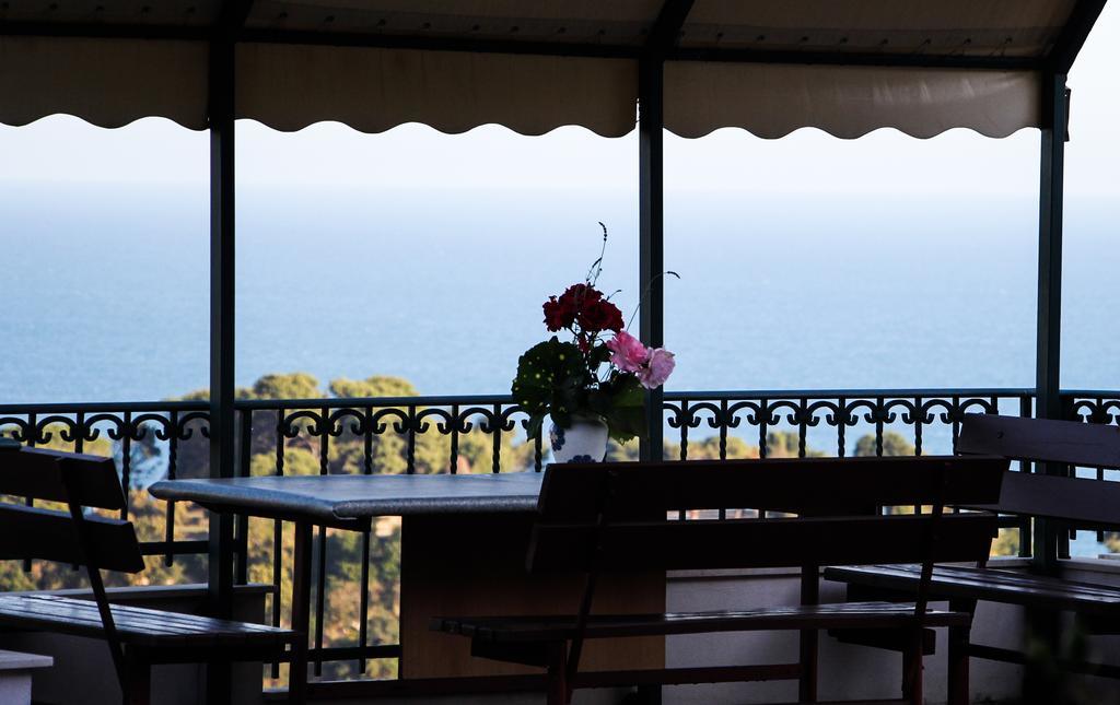 Apartments Aga Ulcinj Exteriör bild
