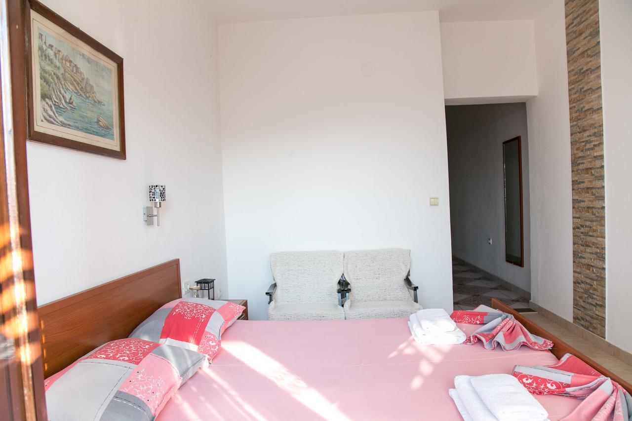 Apartments Aga Ulcinj Exteriör bild