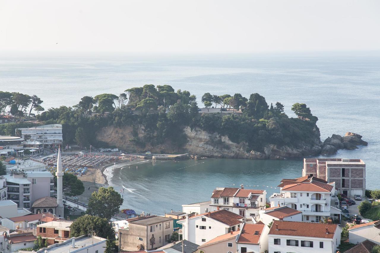 Apartments Aga Ulcinj Exteriör bild